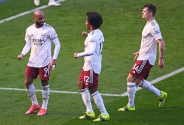 Arsenal ngược dòng đánh bại Leicester