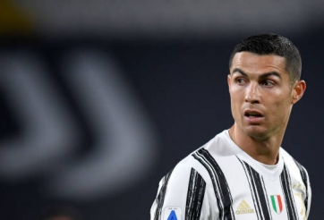 Juventus công bố giá bán Ronaldo ở hè 2021