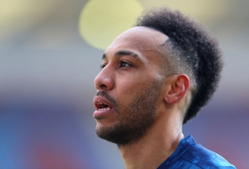 Aubameyang nói đúng 7 từ khi bị loại khỏi trận derby Bắc London