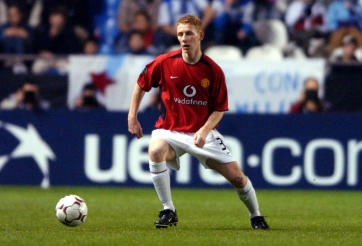 Cựu sao MU từng đá C1 hành nghề thợ sửa ống nước