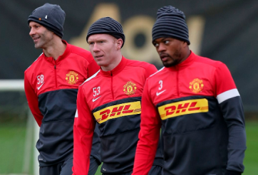 Tin bóng đá Anh 29/12: Huyền thoại MU sắp trở lại Premier League, Liverpool tính gây sốc với sao Arsenal