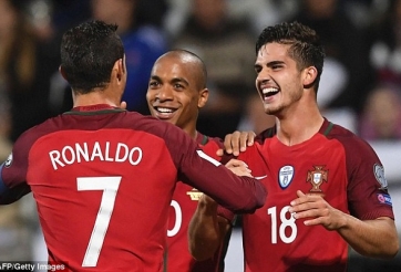 Chuyển nhượng 9/1: MU bị Real ‘hớt tay trên’, lộ điều kiện để Ozil ở lại Arsenal