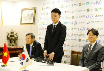 Tin bóng đá Việt Nam 9/1: HLV Gangwon tiết lộ lý do chiêu mộ Xuân Trường, HLV Hà Nội FC ‘bắt bệnh’ của HAGL