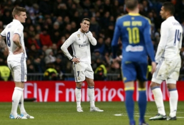 Ronaldo tịt ngòi, Real Madrid thua sốc trên sân nhà