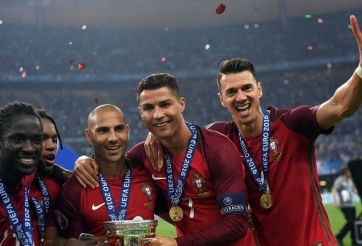 Mục tiêu ưa thích của Mourinho CHÍNH THỨC gia nhập West Ham