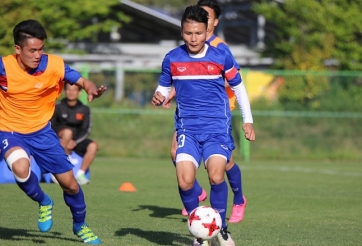 HLV Hoàng Anh Tuấn treo thưởng, đội của Quang Hải thắng lớn