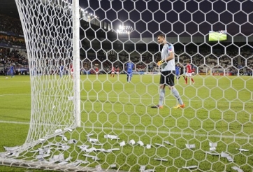 Từ chối gia hạn hợp đồng, Donnarumma bị CĐV Milan đối xử tệ