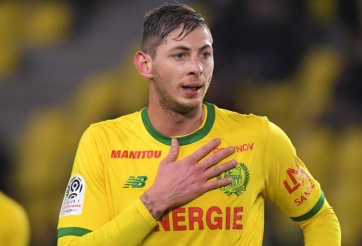 NÓNG: Tân binh của Cardiff City mất tích trên máy bay