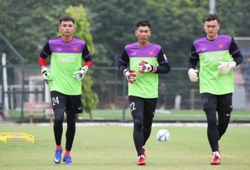 CHÍNH THỨC: Cựu thủ môn ĐT Việt Nam gia nhập TPHCM