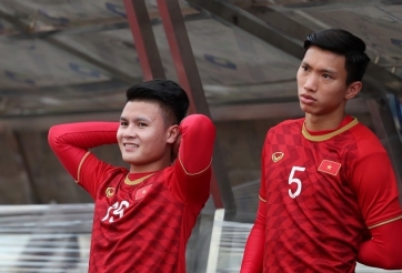 VIDEO: Quang Hải, Văn Hậu tụ tập trước khi lên tuyển