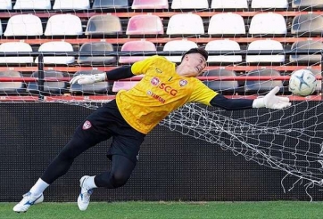 Trọng tài xử ép đội Văn Lâm phải trả giá