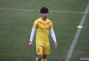 Công Phượng tập trung cao độ trong buổi tập của ĐT Việt Nam