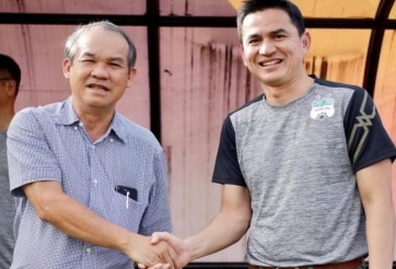 Kiatisak: 'Tôi sẽ phát triển bóng đá trẻ vươn tầm thế giới'