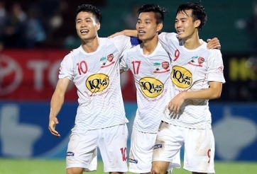 Tiền vệ ĐT Việt Nam báo tin vui cho Kiatisak