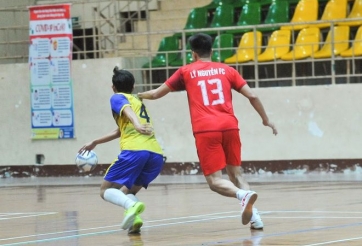 Cầu thủ trả giá cực đắt vì hành hung làm trọng tài mất trí nhớ