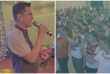 VIDEO: Kiatisak bất ngờ tặng quà cho CĐV HAGL