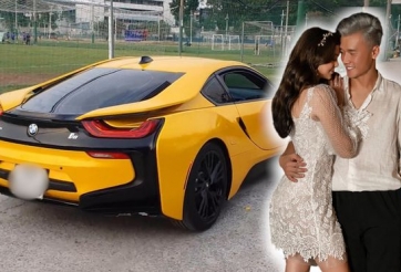 Bùi Tiến Dũng tình tứ cùng bạn gái trên siêu xe 8 tỷ