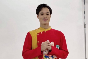 VIDEO: Văn Toàn 'chơi lớn' livestream chúc Tết người hâm mộ