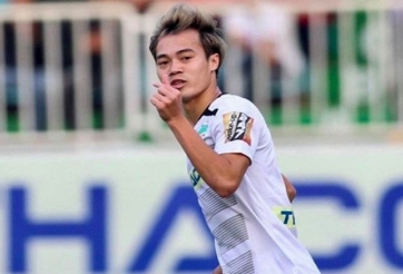 Văn Toàn báo tin cực vui cho HLV Kiatisak