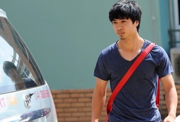 VIDEO: Công Phượng thảnh thơi chơi cờ với đồng đội