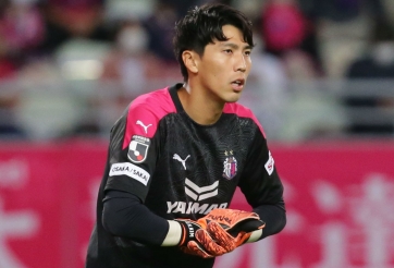 Đối thủ cạnh tranh với Văn Lâm lại mắc sai lầm khiến Osaka thua ngược