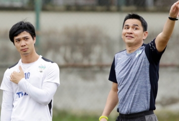 Kiatisak: 'Cả Đông Nam Á muốn Công Phượng ghi bàn'