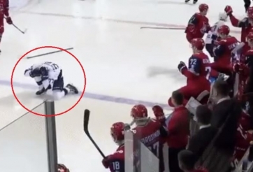 VIDEO: Hy hữu - Sao trẻ 19 tuổi qua đời do bị bóng đập trúng đầu