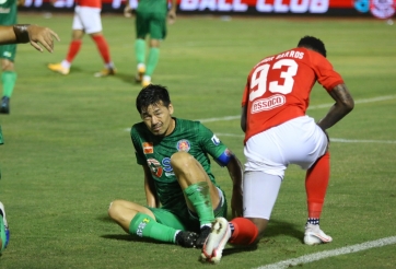 VIDEO: Cựu tuyển thủ Nhật Bản 'bó tay' trước đồng đội của Lee Nguyễn