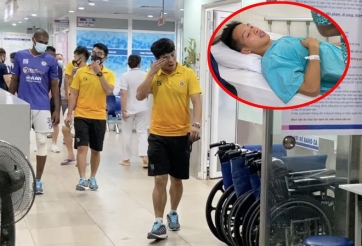 Trợ lý người Hàn Quốc khóc nức nở trước chấn thương của Hùng Dũng