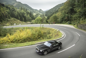 12 quy tắc 'sống còn' khi lái xe đường đèo