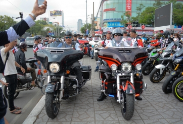 Mua xe phân khối lớn tại Việt Nam và những loại giấy tờ cần biết