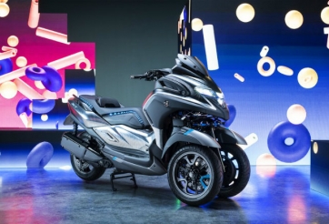 Chiêm ngưỡng Yamaha 3CT: Siêu xe ga 3 bánh cực 'độc'