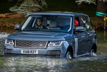 Những mẫu ô tô có khả năng lội nước tốt nhất tại Việt Nam