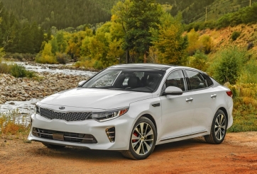 Điểm danh 5 mẫu ô tô ‘ế’ nhất Việt Nam tháng 11/2018