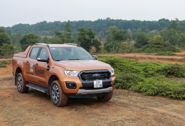 Khách Việt hoang mang vì lệ phí trước bạ xe bán tải sẽ tăng gấp 3