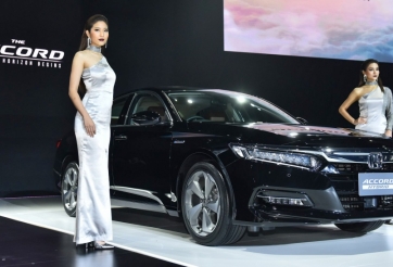 Honda Accord 2019 giá khoảng 1 tỷ đồng, đối đầu Camry 2019