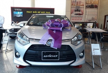 Giá Toyota Wigo giảm mạnh 40 triệu đồng, đón đầu Brio, Fadil
