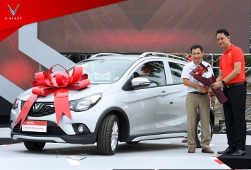 Hàng trăm xe VinFast Fadil đã đến tay khách hàng