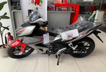 Chi tiết Honda Winner X tại đại lý: Xe ít, không chênh giá