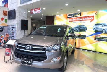 Giá xe Toyota Innova giảm 75 triệu đồng, quyết đầu Xpander