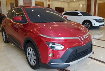 Hình ảnh rõ nét về 2 mẫu crossover giá “mềm” của VinFast