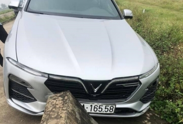 Thực hư vụ thước lái xe VinFast Lux A2.0 có giá 380 triệu đồng