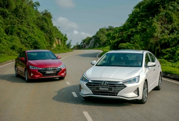 Hyundai Elantra: Giá xe lăn bánh, thông số, ưu đãi mới nhất