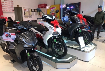 Chi tiết Honda Air Blade 2020 tại đại lý, đội giá 5 triệu đồng