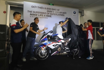 BMW S1000RR thế hệ mới ra mắt tại Việt Nam, giá từ 949 triệu đồng