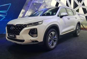 Giá xe Hyundai Santa Fe giảm mạnh, đối đầu Honda CR-V