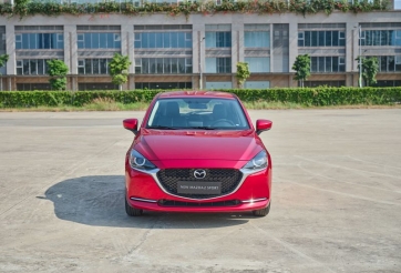 Giá xe Mazda2: Giá lăn bánh tháng 11/2023, đánh giá & trải nghiệm
