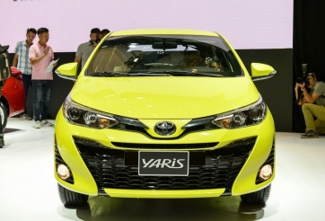 Toyota Yaris: Giá lăn bánh 2023, TSKT & đánh giá chi tiết