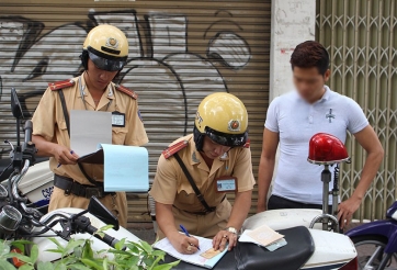 CSGT có được kiểm tra CMND của người vi phạm không?