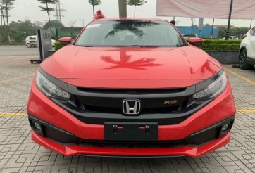 Giá xe Honda Civic giảm còn hơn 600 triệu đồng, tiệm cận xe hạng B
